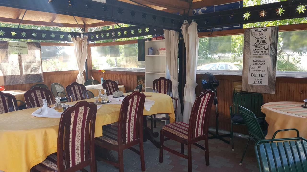Апартаменти Leon'S Silberwald Strasshof an der Nordbahn Екстер'єр фото